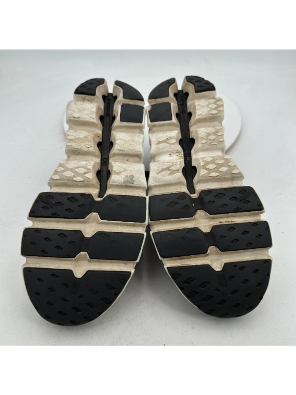 On Cloudswift 3 Swiss Engineering Men Size 11 Grey White Running Shoes - Picture 8 of 11